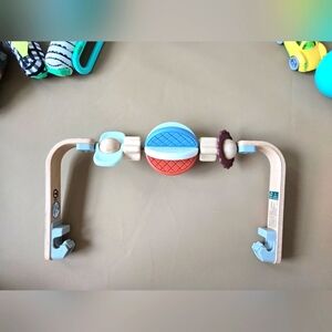 Uppababy Toy Bar